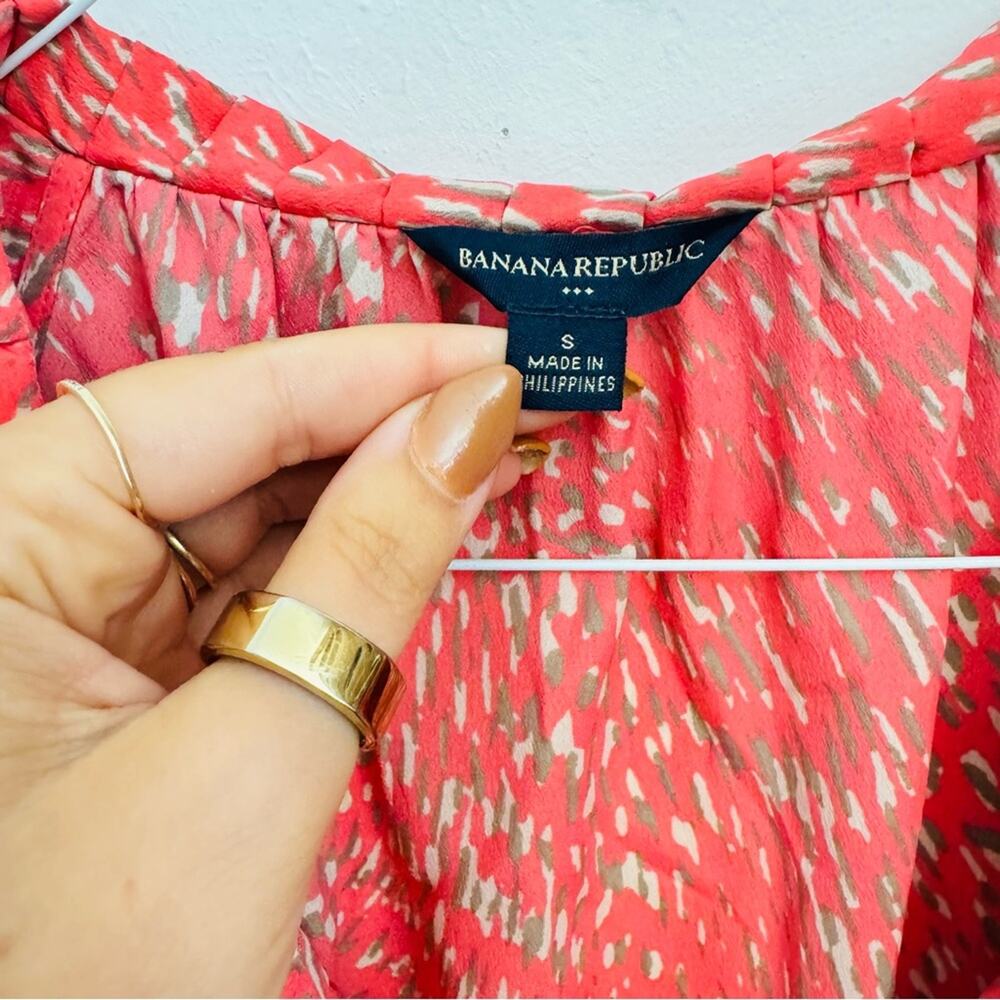 BANANA REPUBLIC Salmon Pink Cream Beige Print Neck Tie Button Tank Top Blouse S - Picture 3 of 14